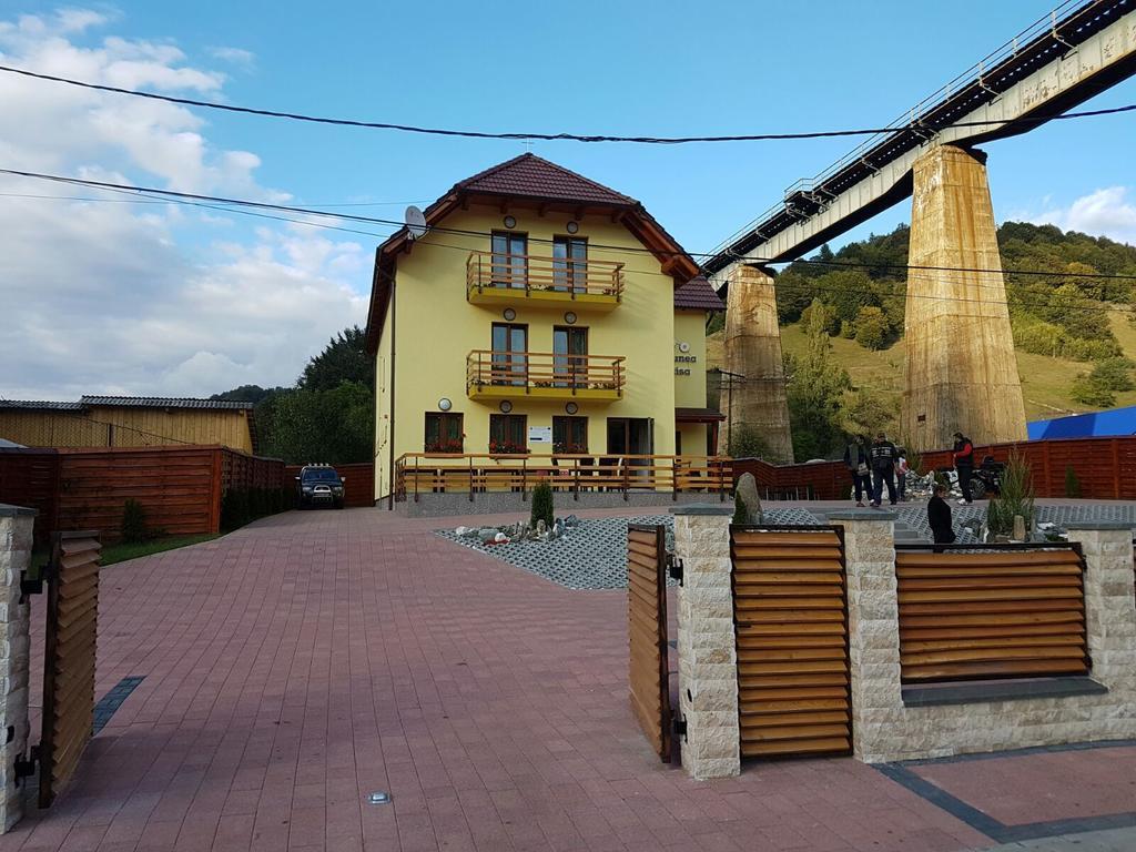 Pensiunea Narcisa Romuli Экстерьер фото